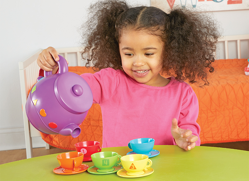 Kleur en vorm - Learning Resources Serving Shapes Tea Set - theeset - per spel