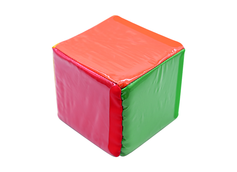 Spelaccessoires - dobbelstenen - Spordas Move Cubes - 10 cm - gekleurd - met pochetten - per stuk