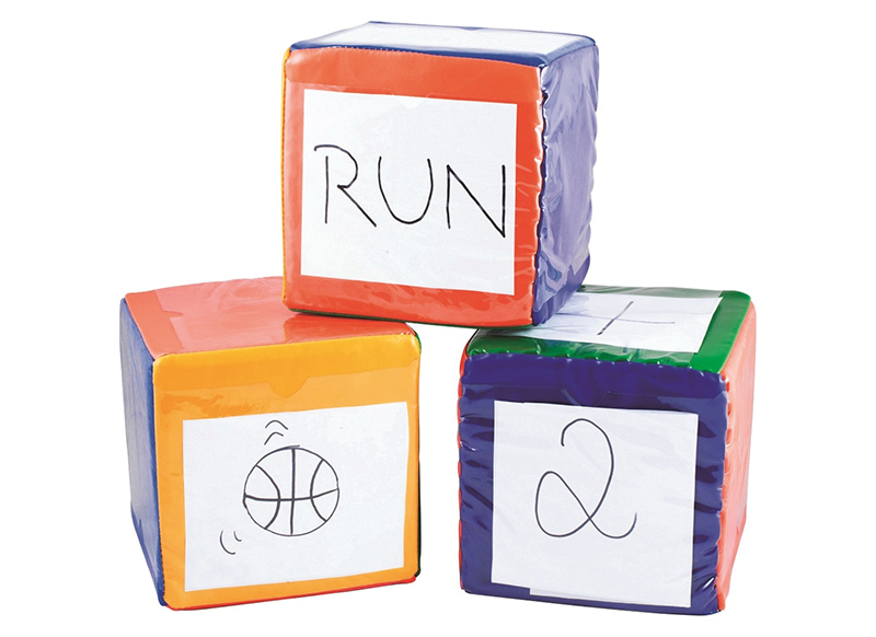 Spelaccessoires - dobbelstenen - Spordas Move Cubes - 10 cm - gekleurd - met pochetten - per stuk