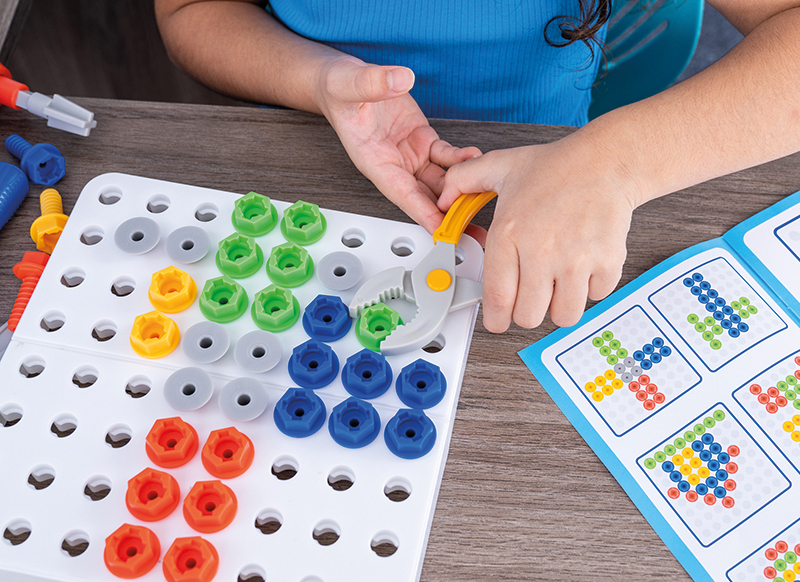 Bouwset - Educational Insights Design & Drill Toolbox - gereedschapskist - schroevenatelier - per spel