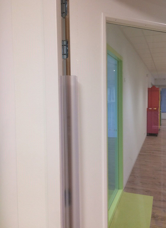 Deurstrip - Arte Viva Finger Alert 110° - 120 cm - transparant - smal profiel - per stuk