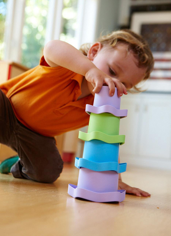 Eerste speelgoed - stapelen - Greentoys - stapelpotjes - 6 stuks