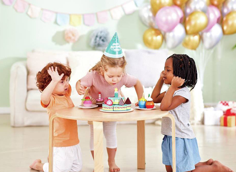 Imitatievoeding - Hape Interactive Happy Birthday Cake - verjaardagstaart - per stuk