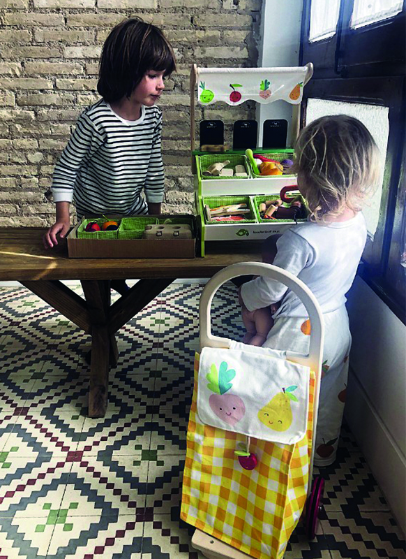 Winkelhoek - hout - Tender Leaf - Shopping Trolley - per stuk