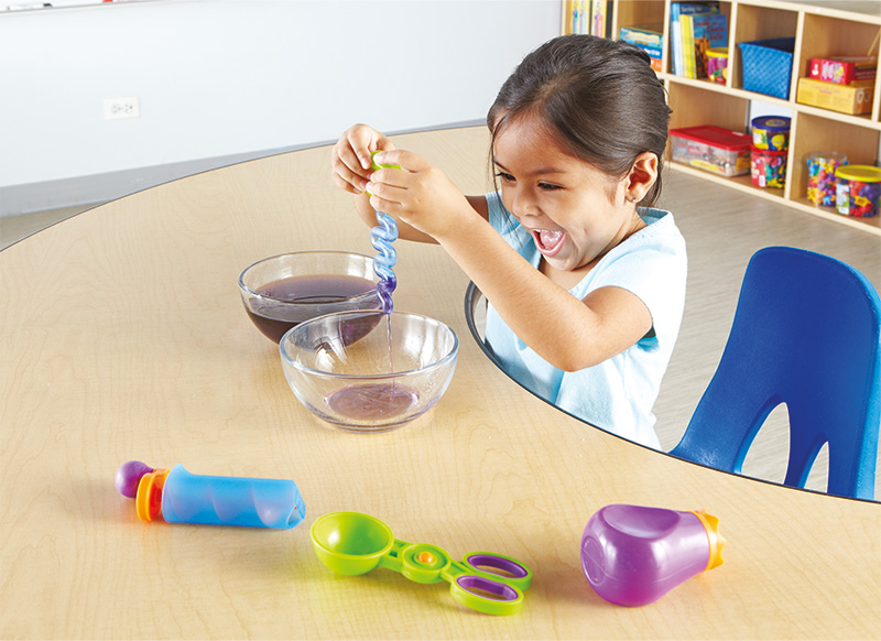Tafel - watertafel - Learning Resources Sand & Water Fine Motor Tool Set - waterset - waterhulpjes - set van 4 assorti
