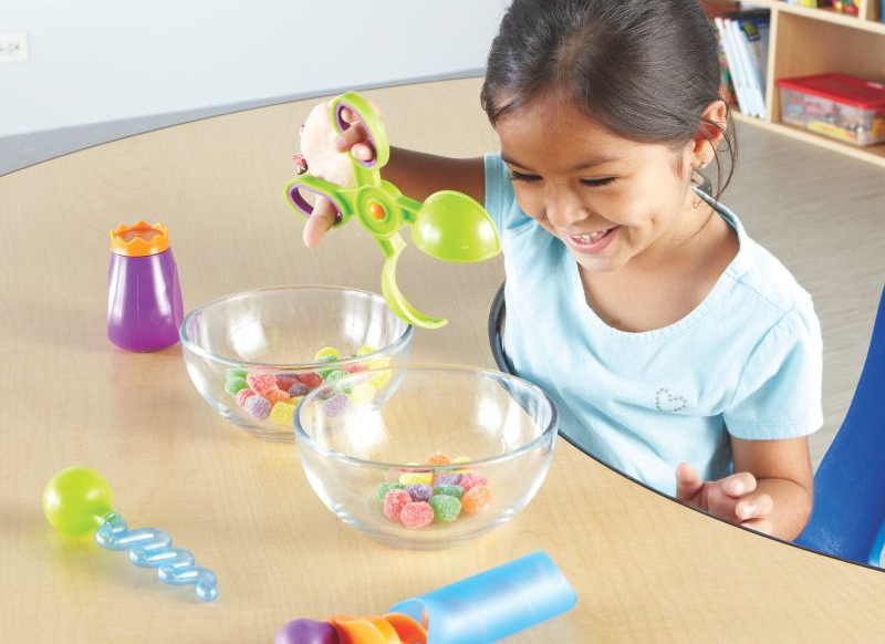 Tafel - watertafel - Learning Resources Sand & Water Fine Motor Tool Set - waterset - waterhulpjes - set van 4 assorti