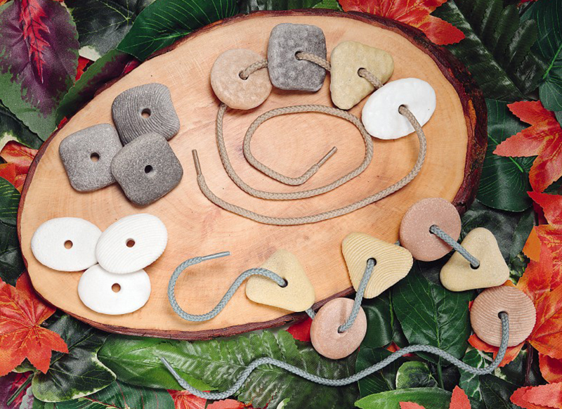 Vorm en kleur - Yellow Door Threading Pebbles - rijgstenen - set van 16