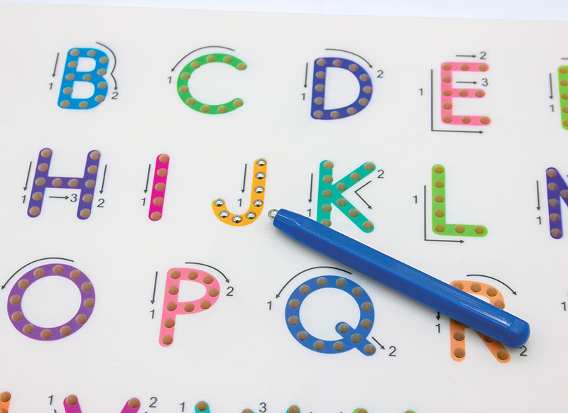 Schrijfspoor - tekenbord - hoofdletters - magnetische pen - fijne motoriek - per stuk