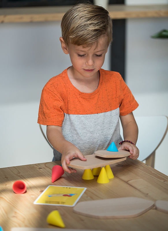 Bouwset - Piks - kleurrijke kegels - opdrachtkaarten voor LV8364 - set van 24 assorti