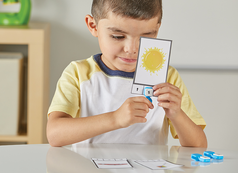 Spel - taalspel - hand2mind Learn My Letters Fine Motor Clips  - set van 45