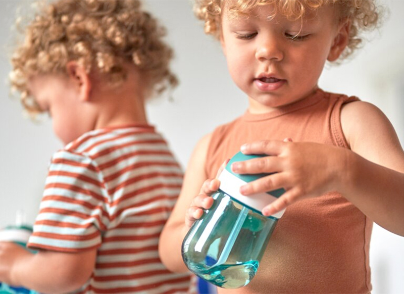 Eetgerei - beker - Mepal - Mio - rietjesbeker - 300 ml - per stuk - leverbaar in 3 kleuren