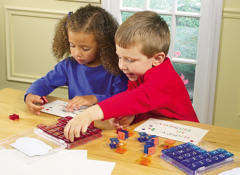 Stempels - letterstempels - Learning Resources Uppercase Alphabet Stamps - hoofdletters - alfabet - per set