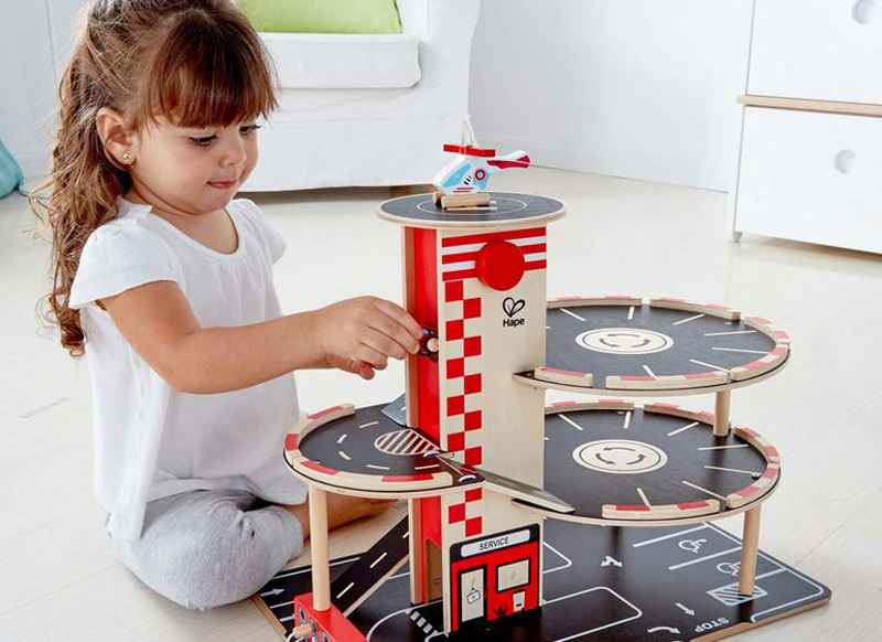 Speelgoed garage - voertuigen - Hape - Park & Go - hout - per stuk