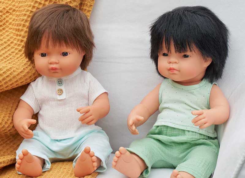 Poppen - babypop - Miniland Baby Doll - met haar - 38 cm - jongen - europees - bruin haar - per stuk