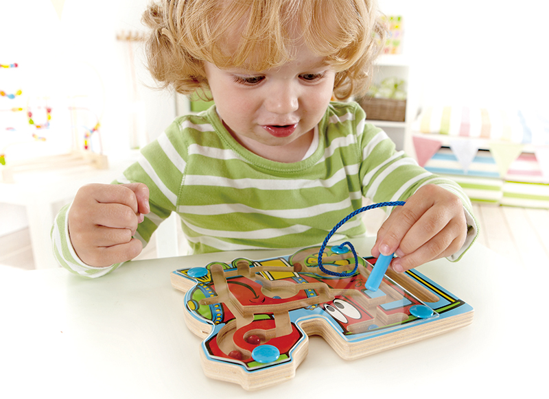 Motoriekborden - Hape - trein - magnetisch - fijne motoriek - doolhof - fijne motoriek - per spel