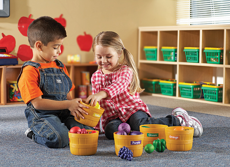 Kleur en vorm - Learning Resources Farmer's Market Colour Sorting Set - groenten en fruit - markt - sorteerspel - per spel