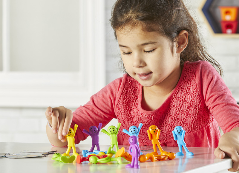 Sociaal-emotioneel - Learning Resources All About Me Feelings Activity Set - emotiepoppetjes - alles over mij - regenboog - per spel